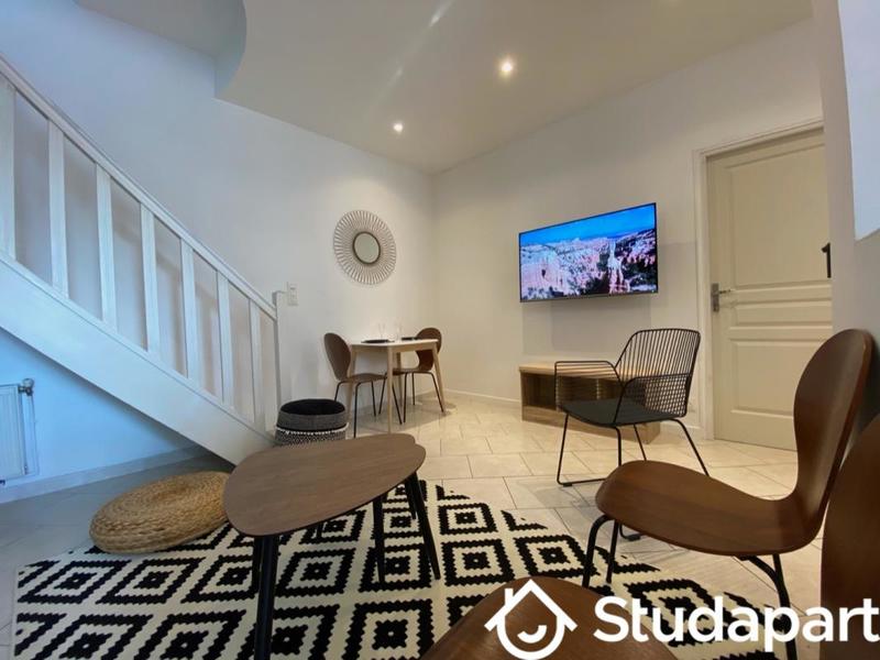 Chambre - 10 m² - 1 pièce