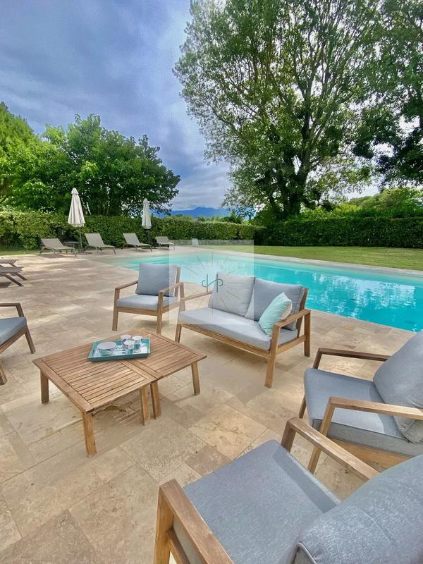 Bastide - 439 m² - 12 pièces