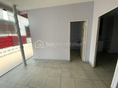 Local commercial - 149 m² - 7 pièces