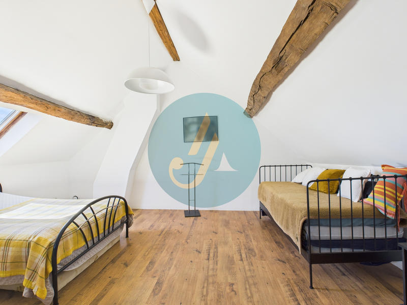 Maison - 90 m² - 4 pièces