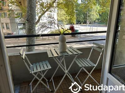 Chambre - 11 m² - 1 pièce