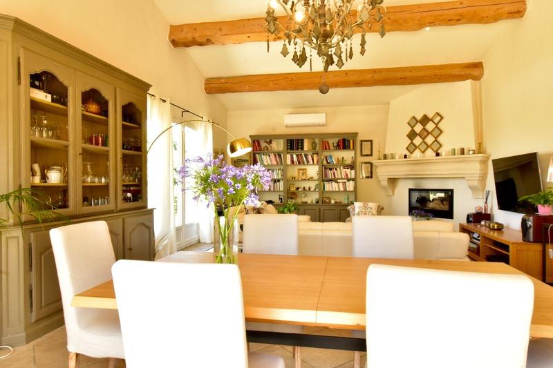 Maison - 215 m² - 5 pièces