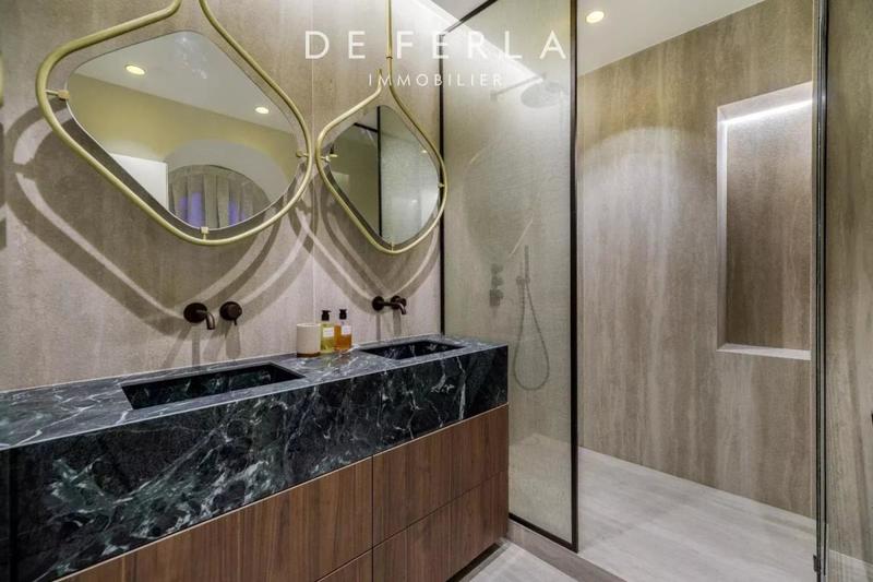 Appartement - 313 m² - 7 pièces