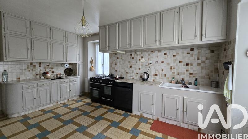 Maison - 195 m² - 7 pièces