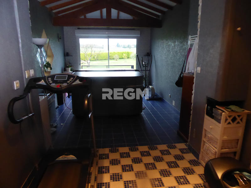 Maison - 170 m² - 7 pièces