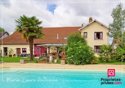 Maison - 240 m² - 7 pièces