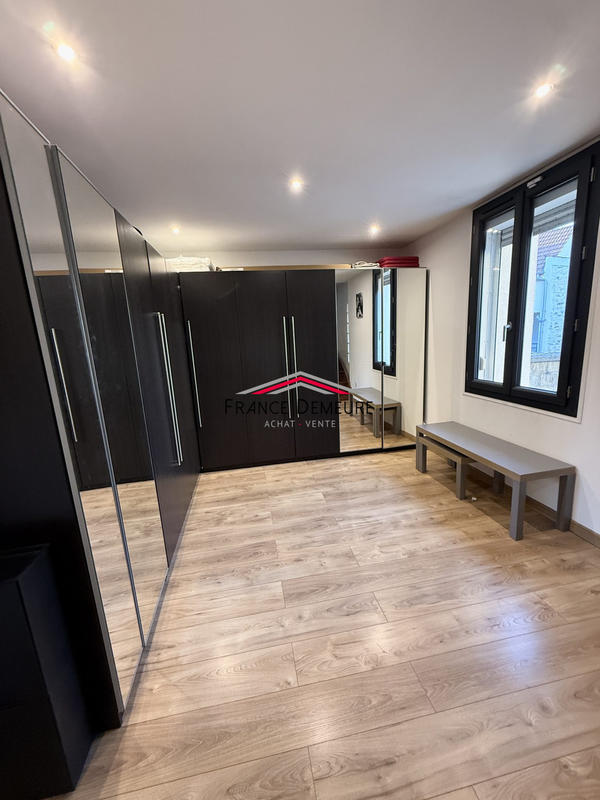 Maison traditionnelle - 108 m² - 5 pièces