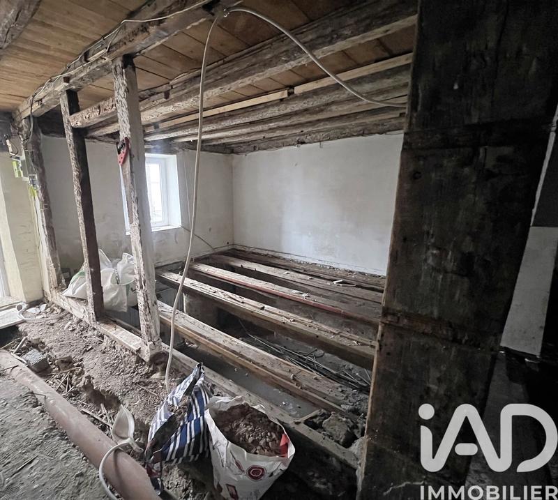 Maison - 96 m² - 6 pièces