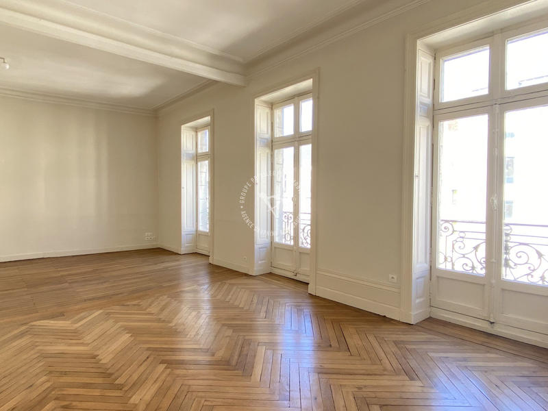 Appartement - 134 m² - 4 pièces