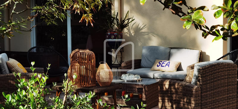 Maison - 255 m² - 9 pièces