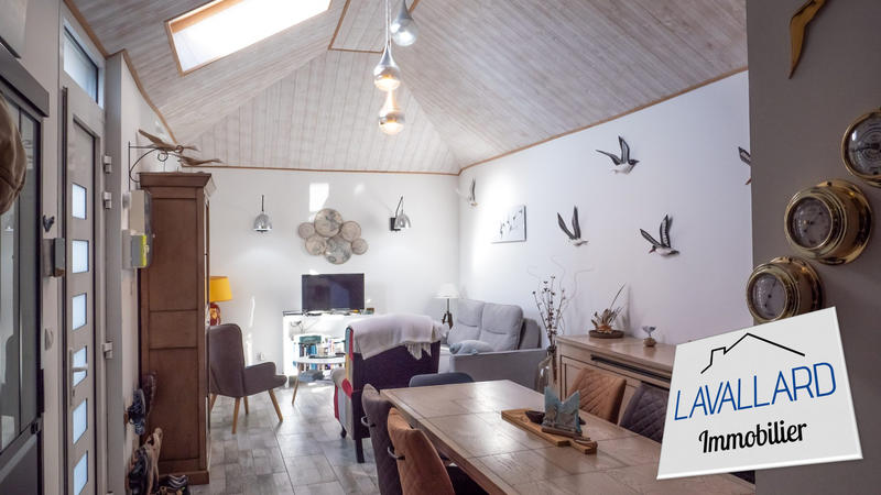 Maison traditionnelle - 85 m² - 5 pièces