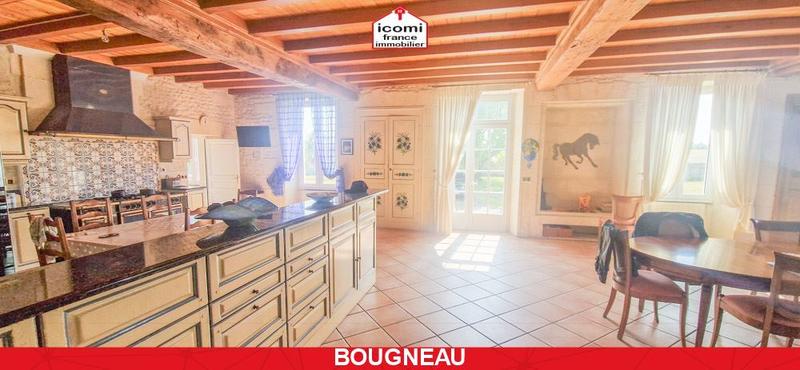 Propriété - 1 000 m² - 10 pièces