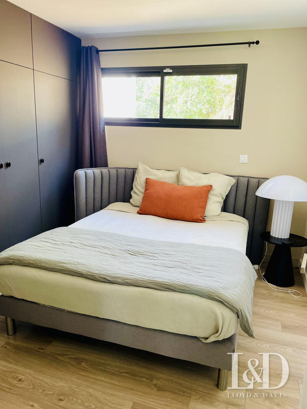 Maison contemporaine - 191 m² - 6 pièces