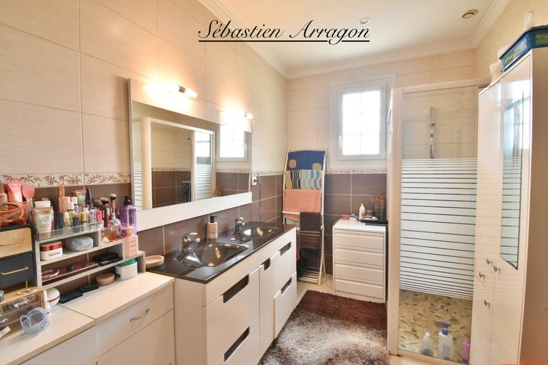 Maison - 98 m² - 4 pièces