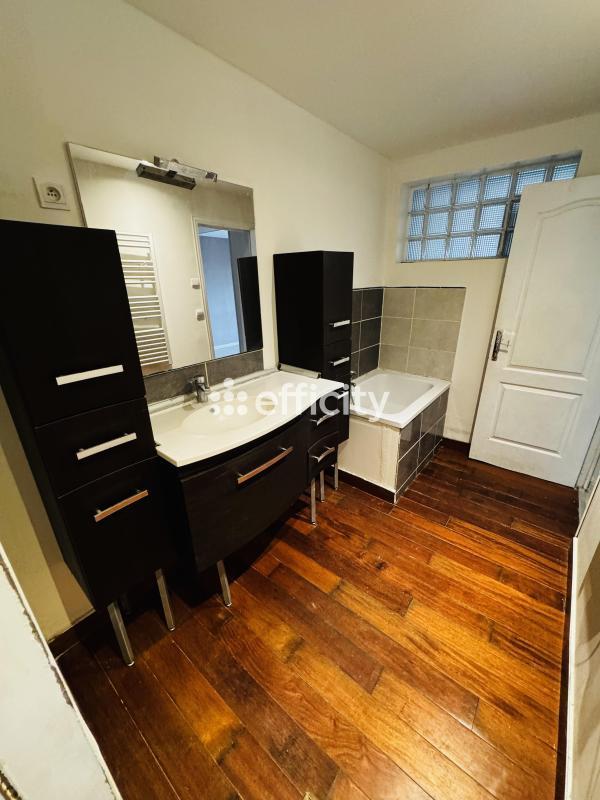 Maison de ville - 87 m² - 5 pièces