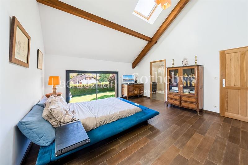 Maison - 309 m² - 9 pièces