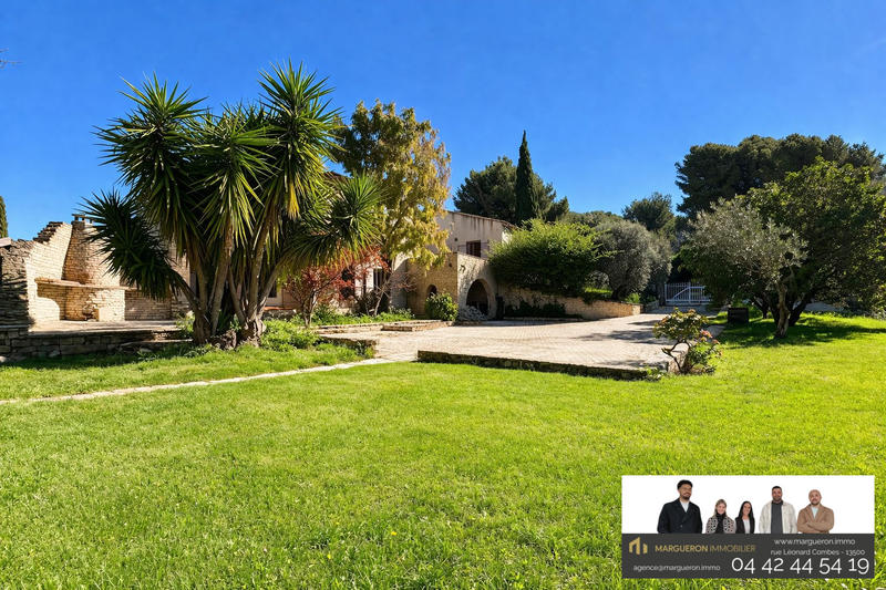 Maison - 210 m² - 7 pièces