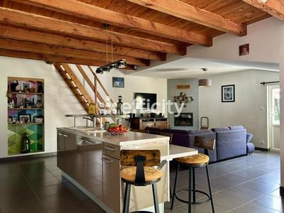 Maison - 105 m² - 5 pièces