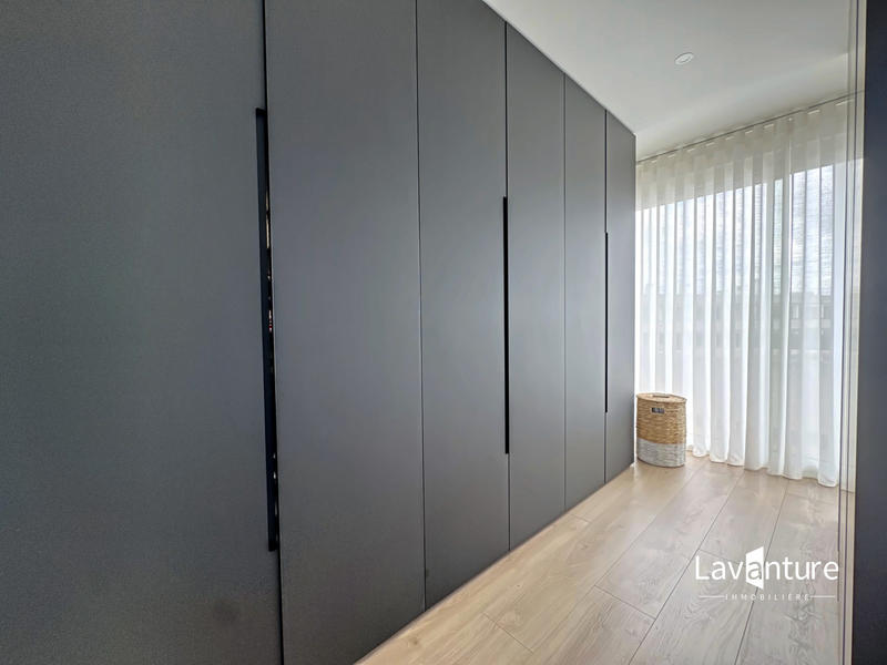 Appartement - 118 m² - 6 pièces