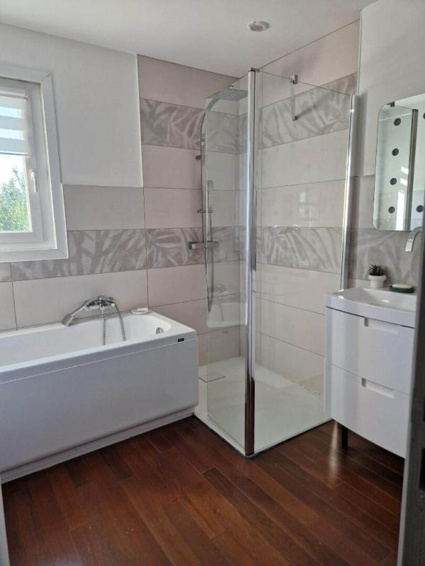 Maison - 176 m² - 7 pièces