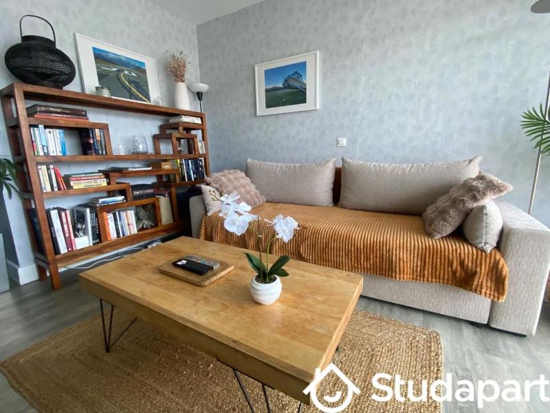 Chambre - 9 m² - 1 pièce