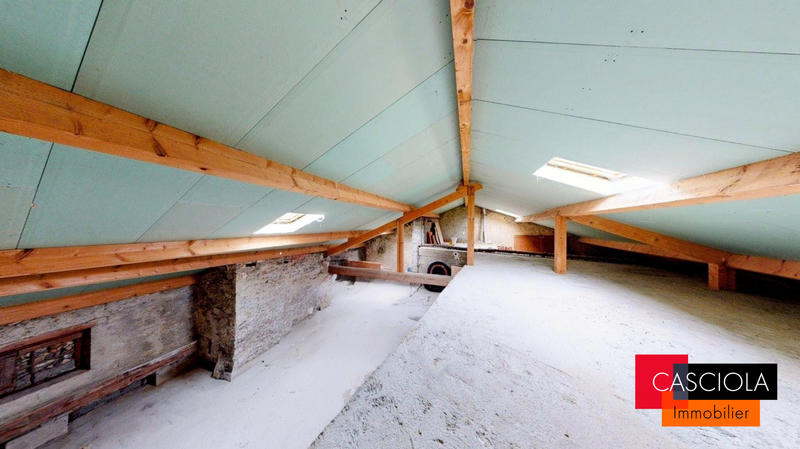 Maison - 200 m² - 5 pièces