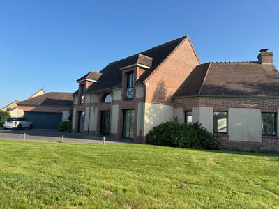 Maison - 265 m² - 9 pièces