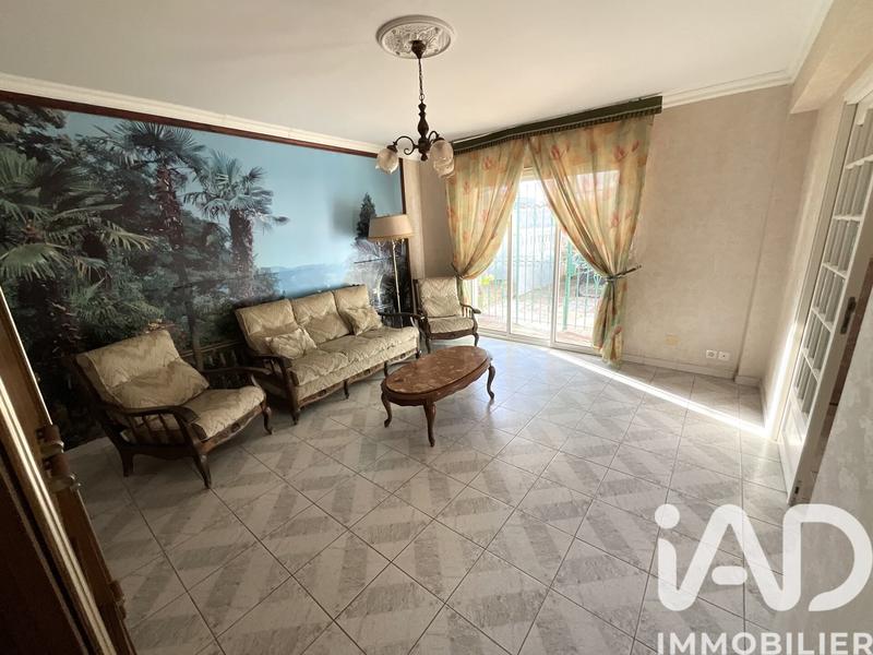 Maison - 398 m² - 11 pièces