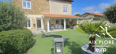 Maison - 220 m² - 5 pièces