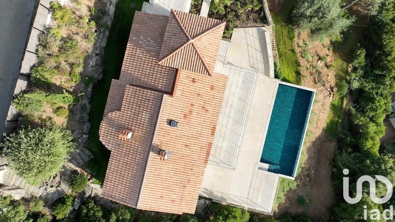 Maison - 229 m² - 6 pièces