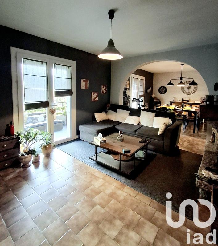 Maison - 218 m² - 8 pièces