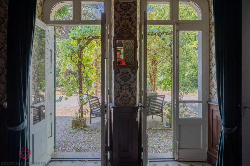 Maison de maîtres - 409 m² - 13 pièces