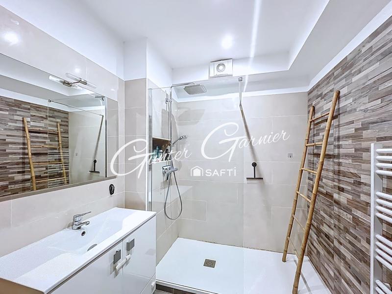 Appartement - 81 m² - 3 pièces