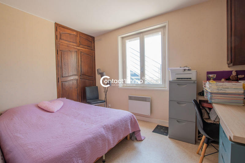 Maison - 220 m² - 7 pièces