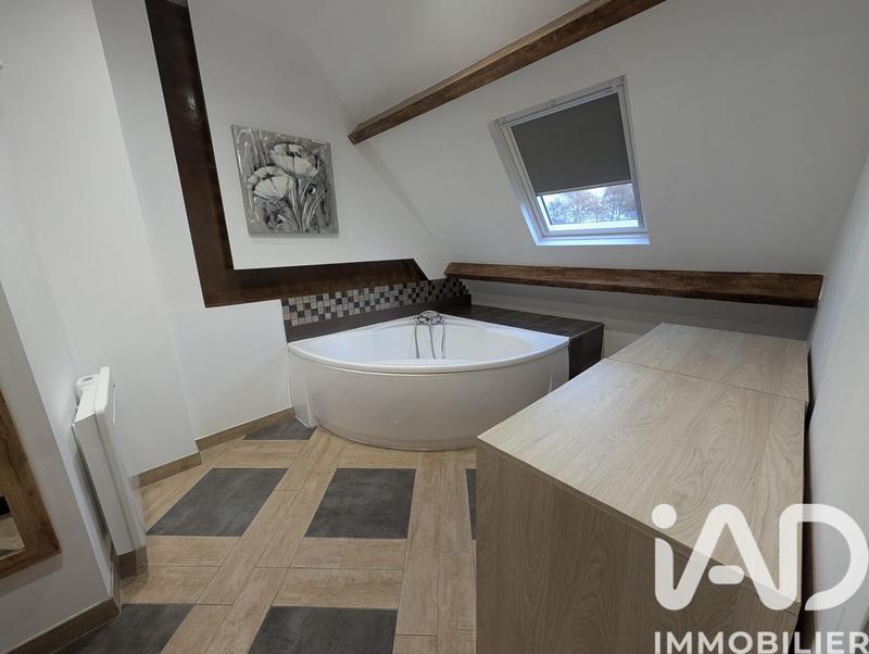 Maison - 102 m² - 4 pièces