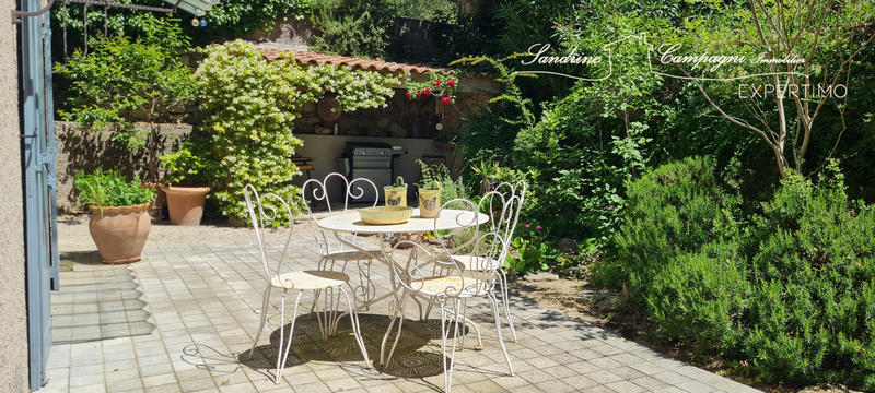 Maison - 202 m² - 7 pièces