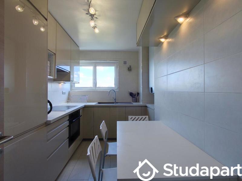 Chambre - 9 m² - 1 pièce