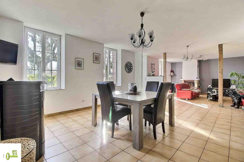 Maison - 161 m² - 6 pièces