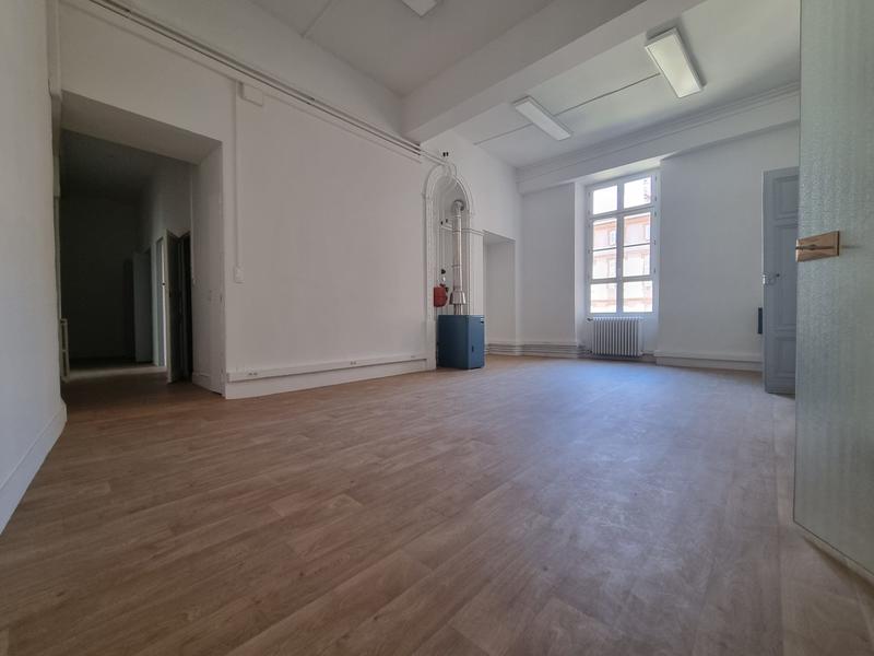 Bureau - 150 m² - 5 pièces