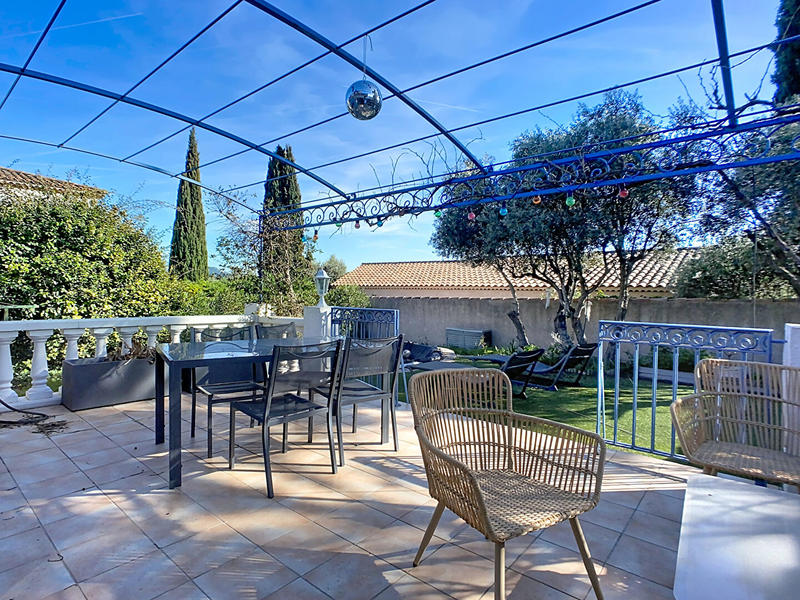 Maison - 95 m² - 4 pièces