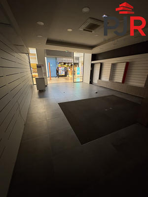 Local commercial - 75 m² - 2 pièces