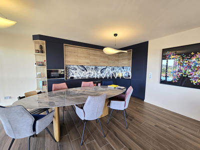 Appartement - 106 m² - 4 pièces