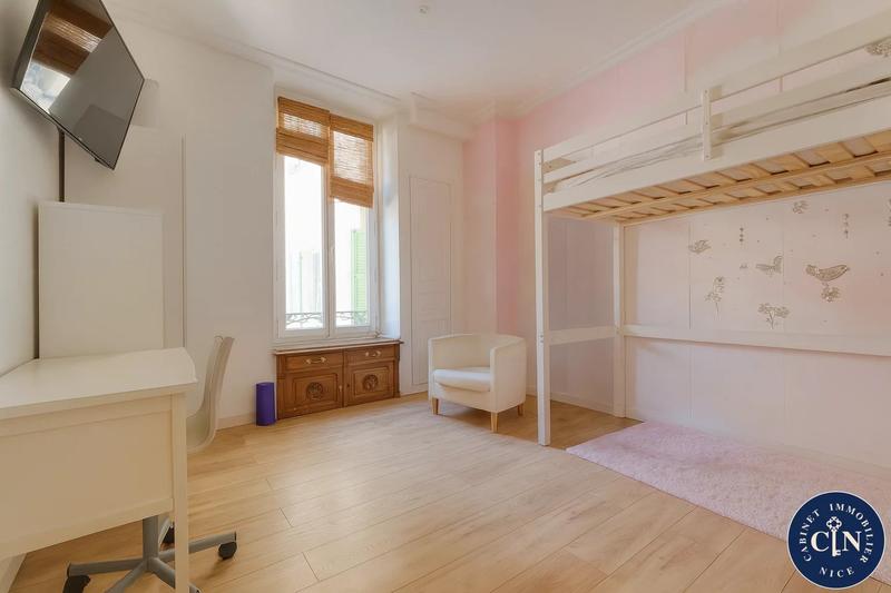 Appartement - 81 m² - 3 pièces
