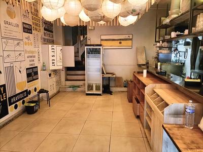 Local commercial - 157 m² - 4 pièces