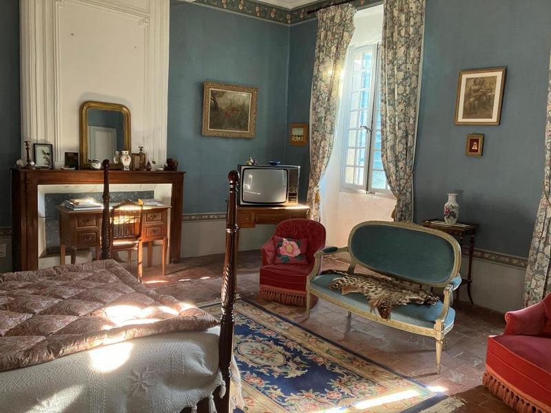 Maison - 320 m² - 8 pièces