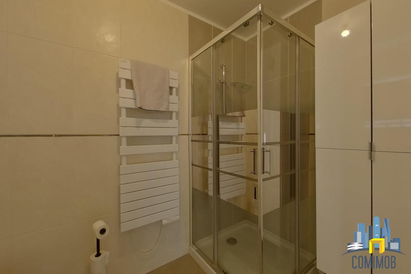 Appartement - 90 m² - 4 pièces