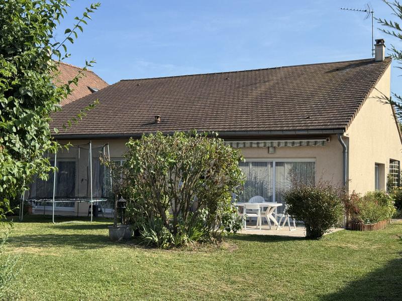 Maison - 195 m² - 8 pièces