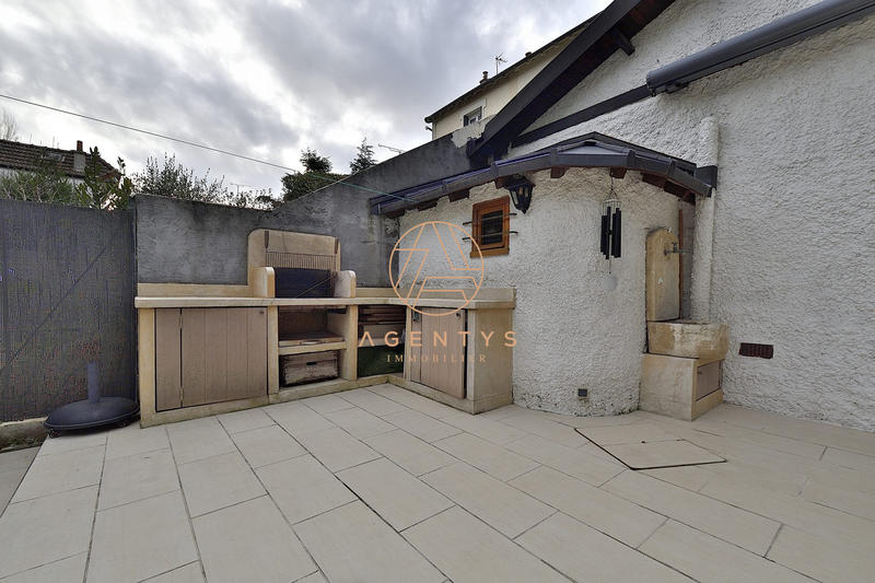 Maison - 175 m² - 6 pièces