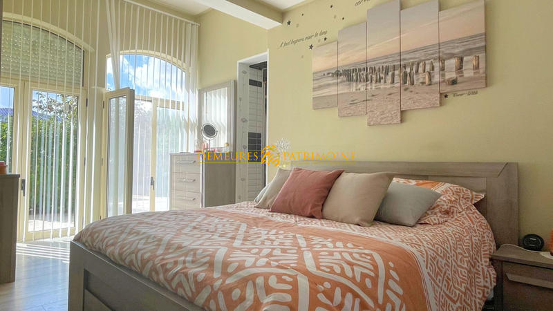 Maison - 208 m² - 7 pièces