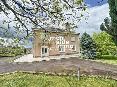 Maison - 300 m² - 15 pièces